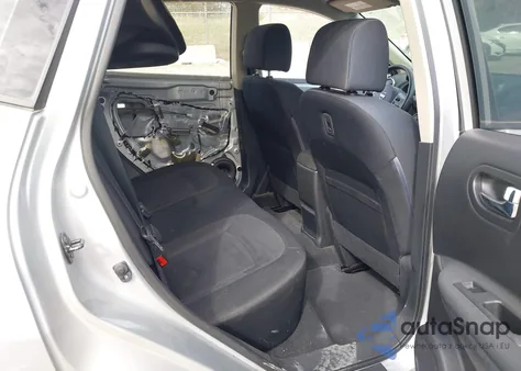 2015 Nissan Rogue Select S z USA, uszkodzony, nr VIN JN8AS5MV9FW256262